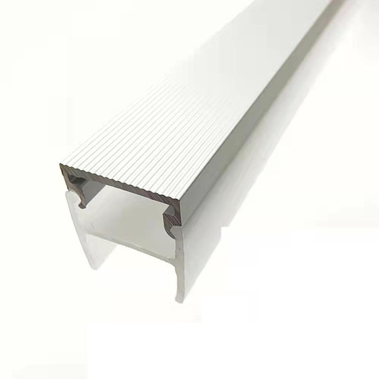 If a single LED fails, can the light strip be partially replaced without removing the profile?