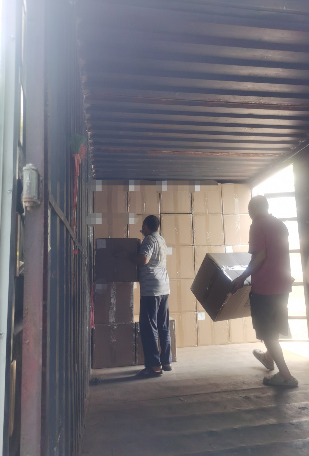 With the Holidays Approaching, JE Company Is Working Overtime to Ship Orders